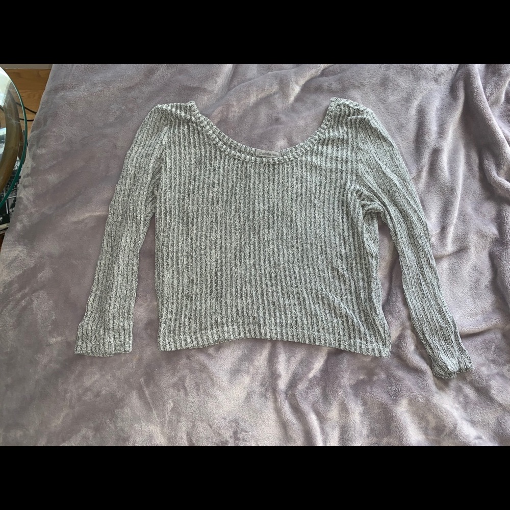 Gray crop top